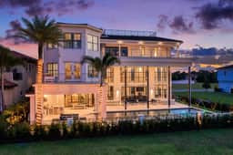 W402E - The Eclectic Colonial Estate
