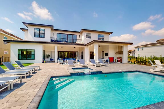 W415E - The Modern Chic Mansion